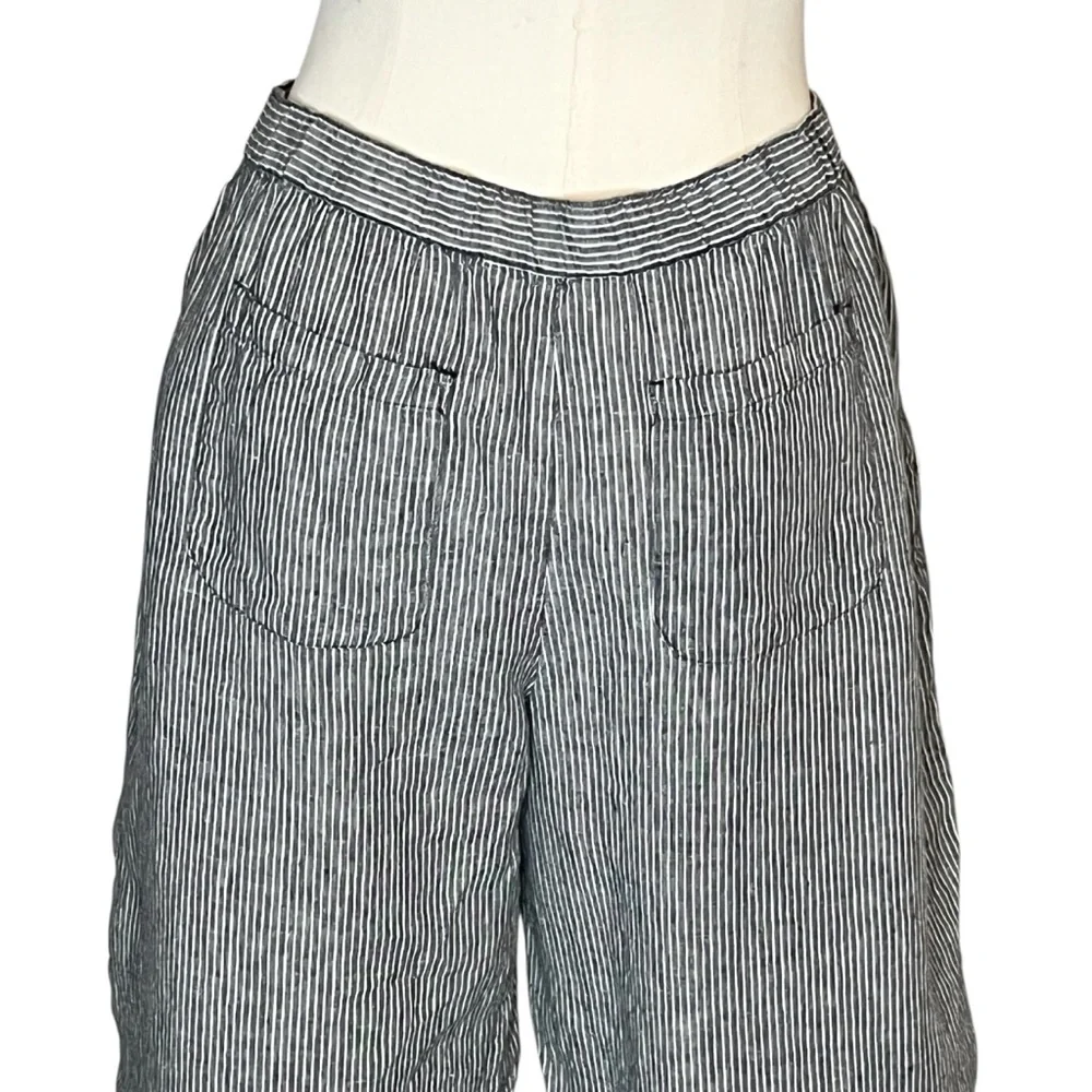 Coldwater Creek grey stripe linen capri pants with pockets size L petite